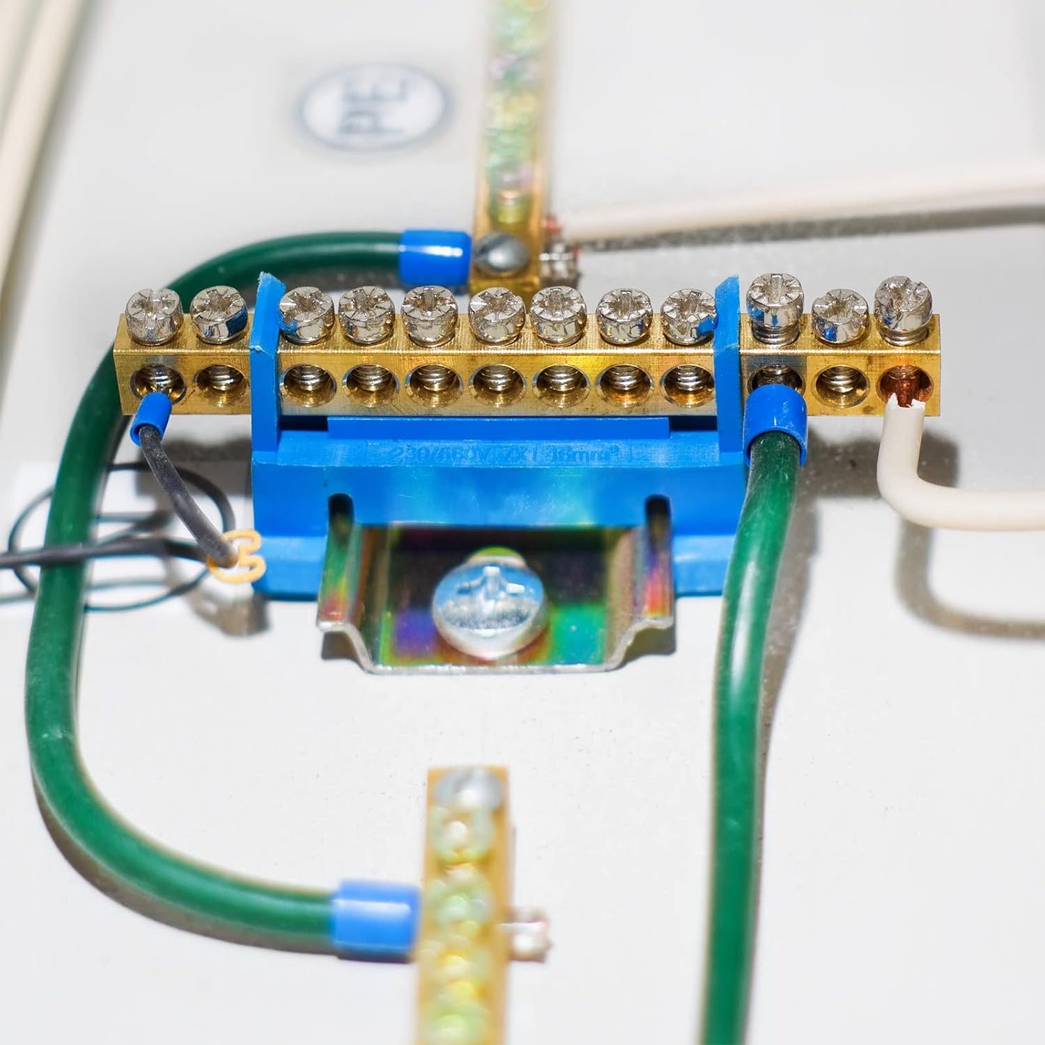 Earthing Connector with din rail holder(pic4)
