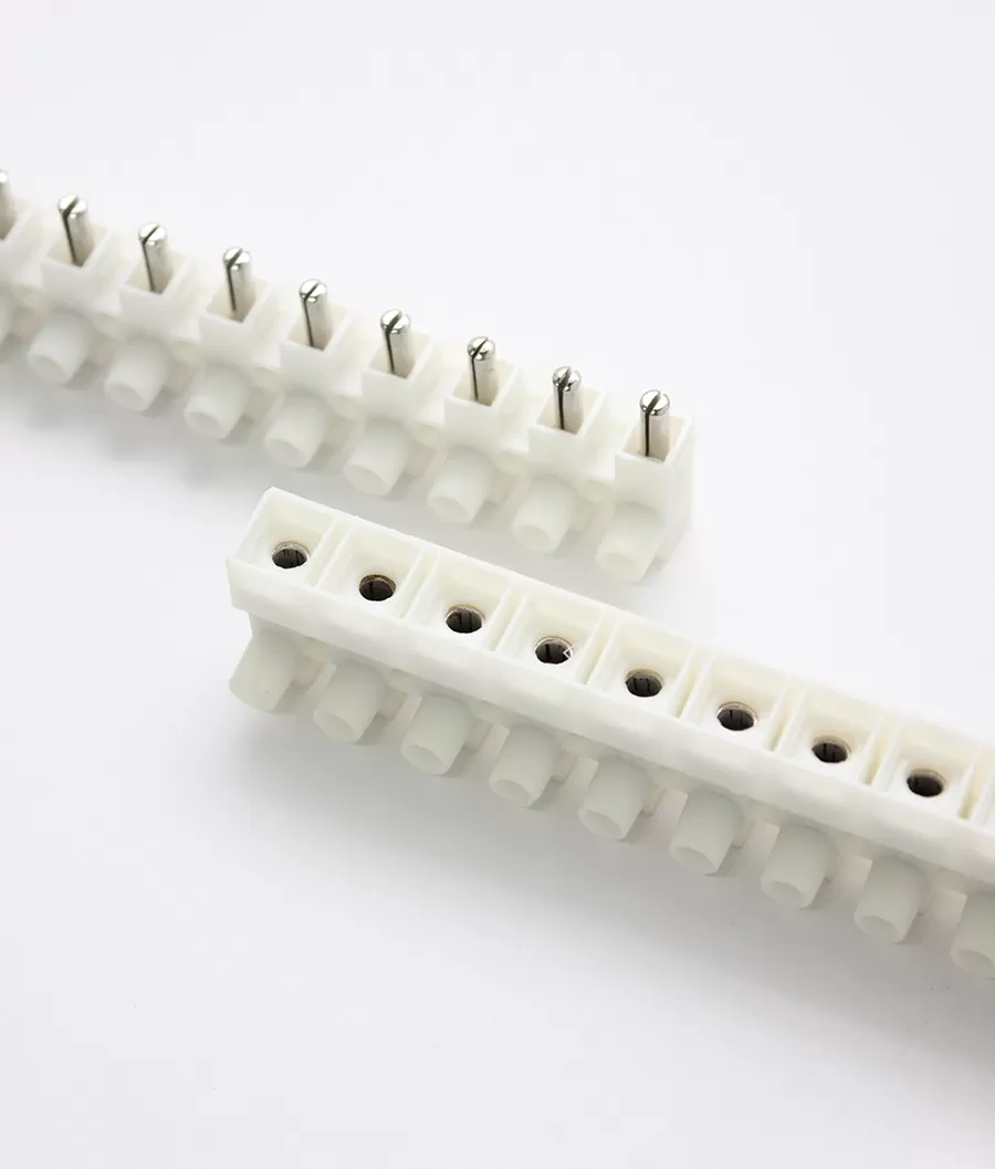 How to Choose Terminal Blocks: Current, Wire Size & Pitch | SafetyPass